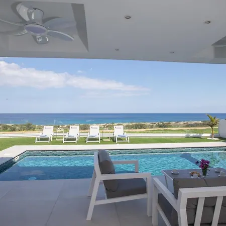 Artizan Seafront 5 *